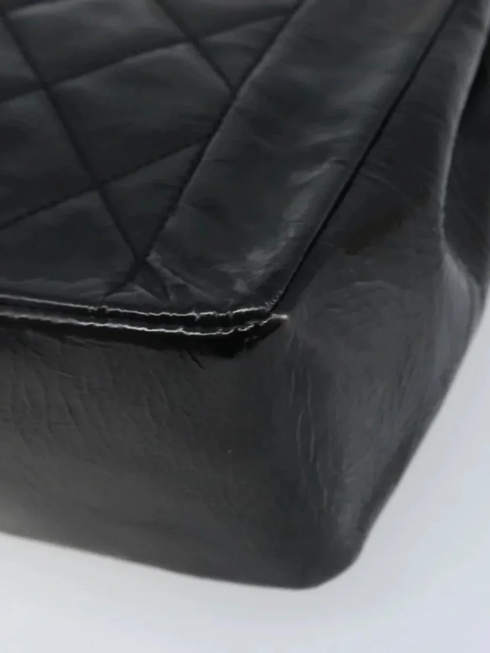 CHANEL Diana 25 Matelasse Chain Bag Patent Leather Black Gold CC Auth bs34314